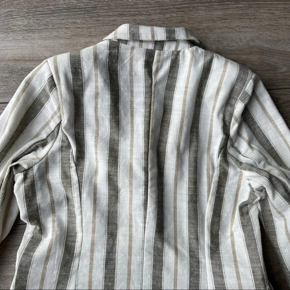 Heartloom  Striped Linen Blend Blazer - Picture 12 of 13